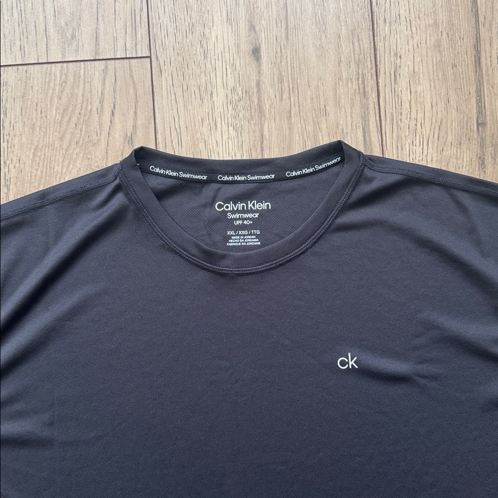 Calvin Klein Swimwear UPF 40+ Black T-Shirt Men’s 2XL New with Tags